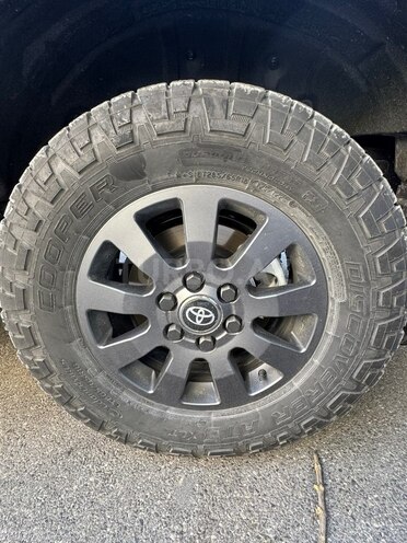 Toyota Land Cruiser Prado-11