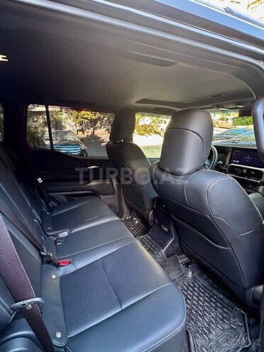 Toyota Land Cruiser Prado-9