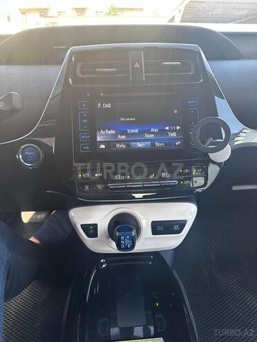 Toyota Prius-17