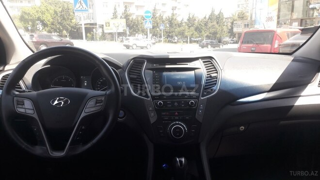 Hyundai Santa Fe-10