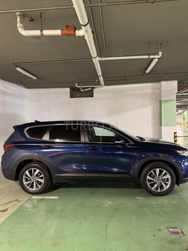 Hyundai Santa Fe-5