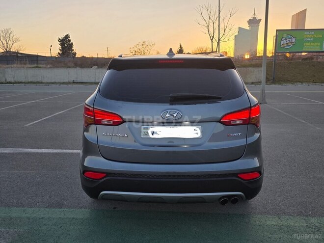 Hyundai Santa Fe-5