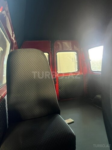 Ford Transit-4