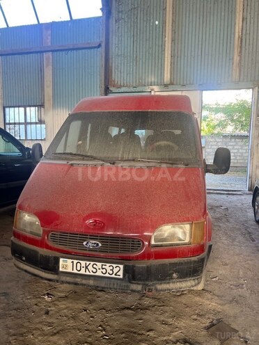 Ford Transit-1