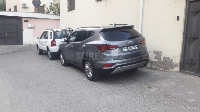 Hyundai Santa Fe-14