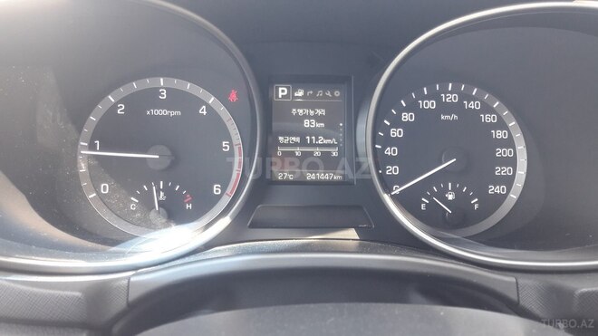 Hyundai Santa Fe-15
