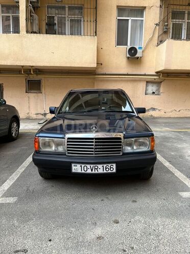 Mercedes 190-1
