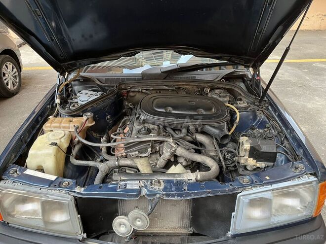 Mercedes 190-9