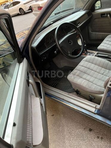 Mercedes 190-15