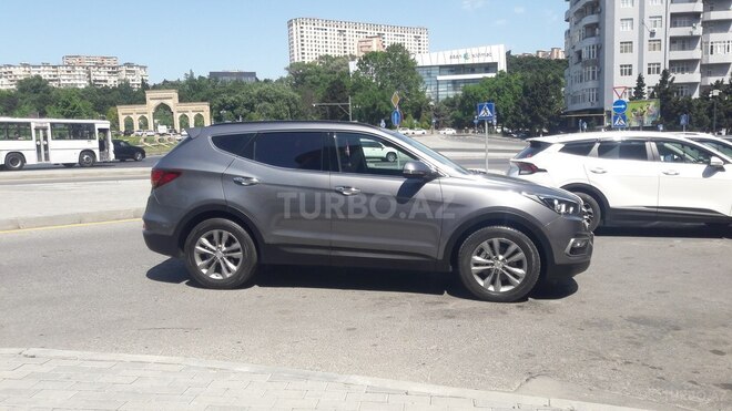 Hyundai Santa Fe-5