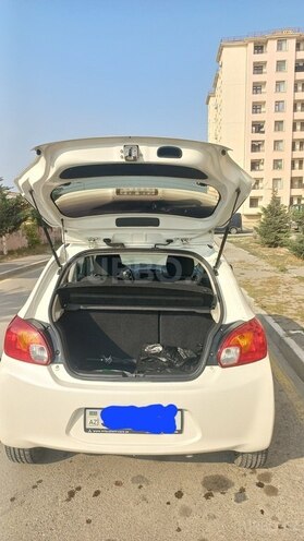 Mitsubishi Mirage-2