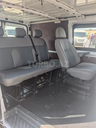 Ford Transit-6
