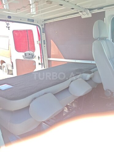 Ford Transit-4