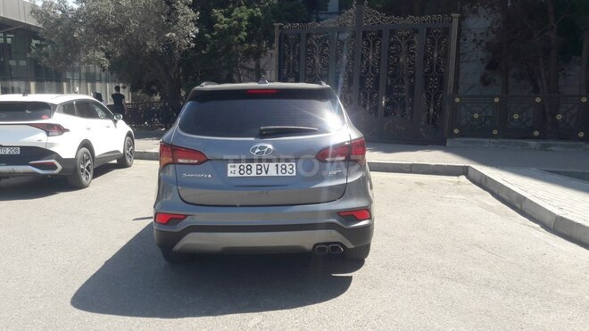 Hyundai Santa Fe-18