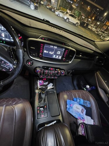 Kia Sorento-14