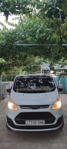 Ford Tourneo Custom-2