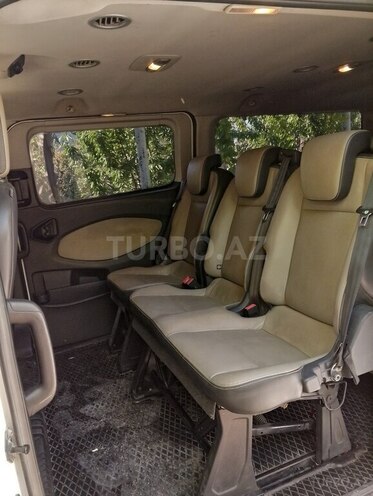 Ford Tourneo Custom-16