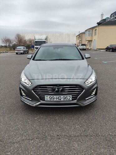Hyundai Sonata-1