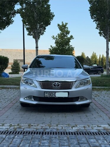 Toyota Camry-1
