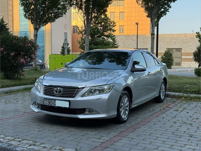 Toyota Camry-3