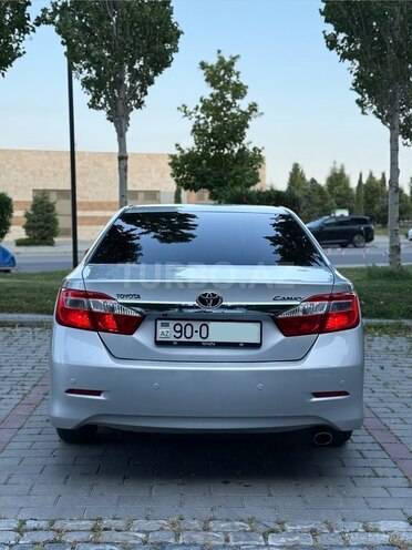 Toyota Camry-8