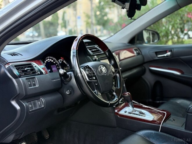 Toyota Camry-10