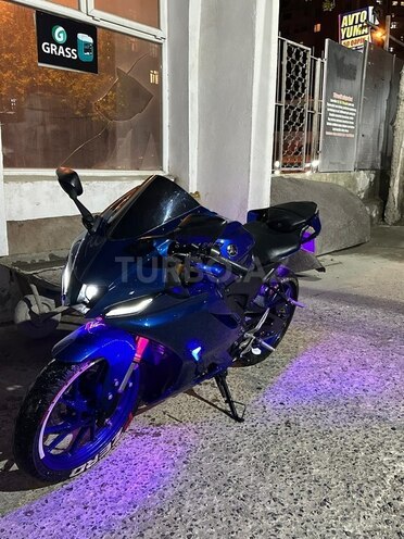 Yamaha R15-7