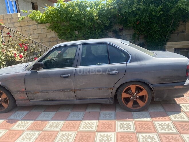 BMW 525-5