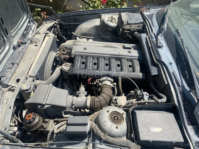 BMW 525-6