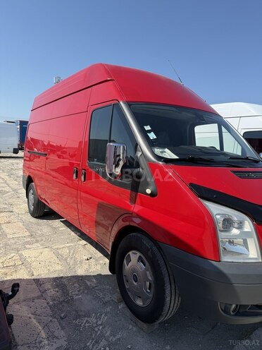 Ford Transit-5