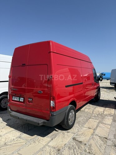 Ford Transit-14