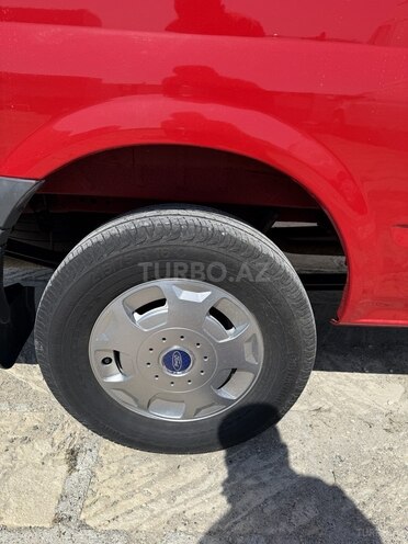 Ford Transit-10