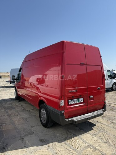 Ford Transit-15