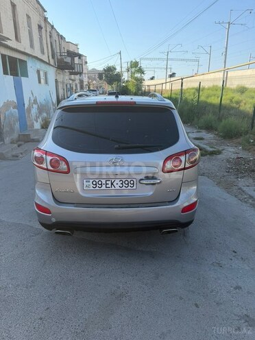 Hyundai Santa Fe-6
