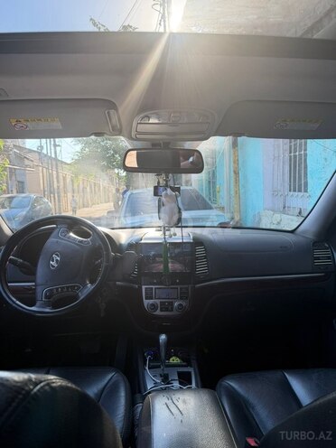 Hyundai Santa Fe-12