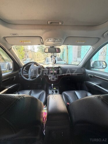 Hyundai Santa Fe-10