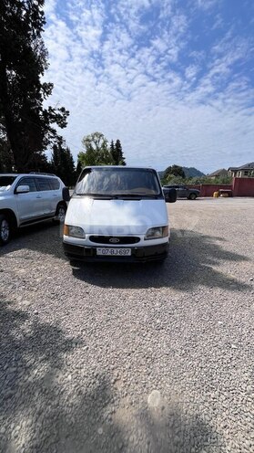Ford Transit-1