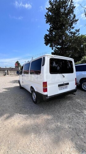 Ford Transit-4
