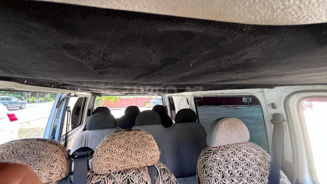 Ford Transit-9