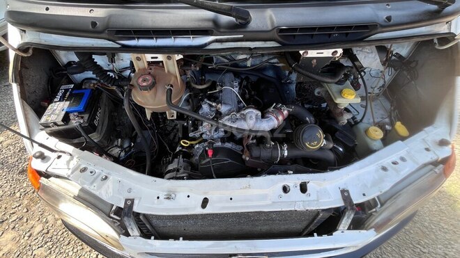 Ford Transit-10