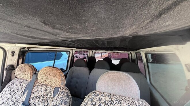 Ford Transit-8