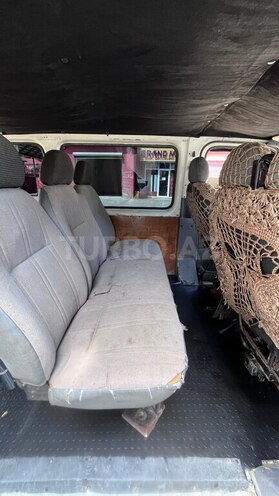Ford Transit-11