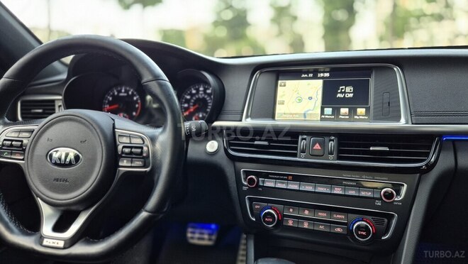 Kia Optima-13