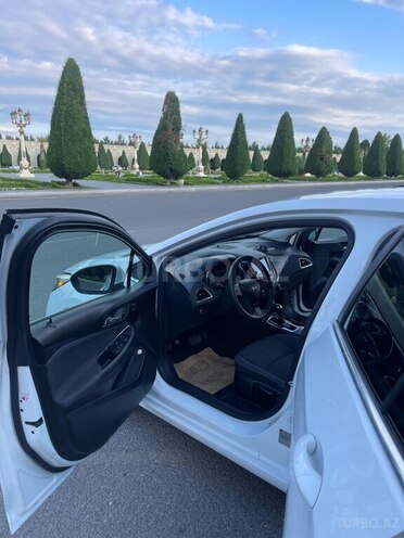 Chevrolet Cruze-5
