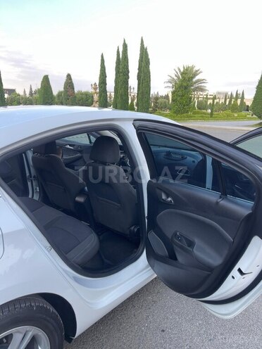 Chevrolet Cruze-8