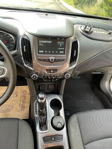 Chevrolet Cruze-13