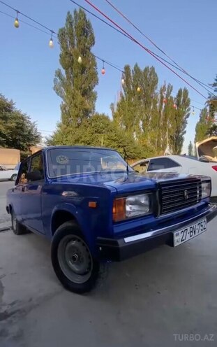 LADA (VAZ) 2107-2