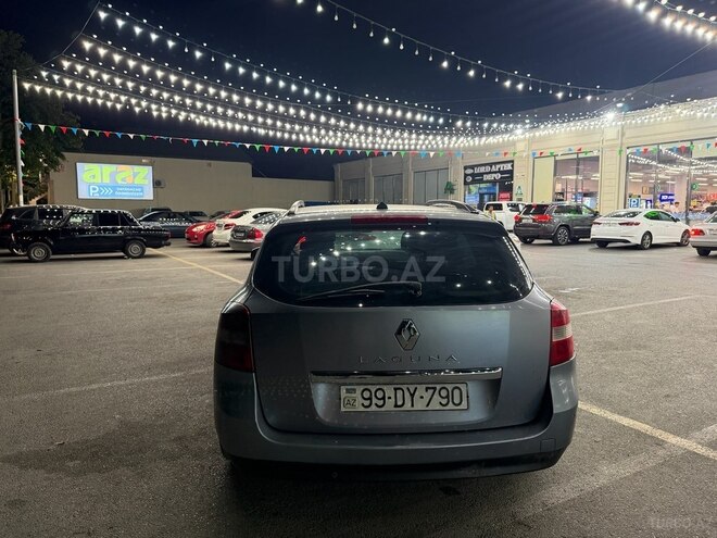 Renault Megane-6