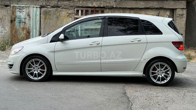 Mercedes B 170-12