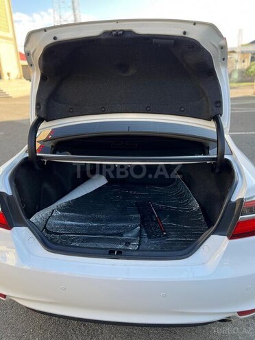 Toyota Camry-8